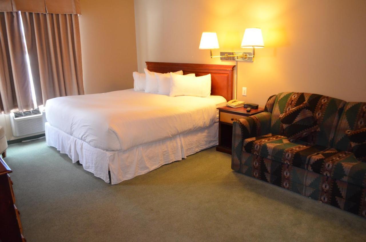 Waterton Lakes Lodge Resort ภายนอก รูปภาพ