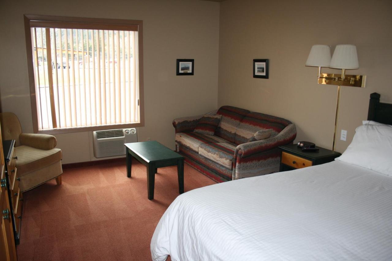 Waterton Lakes Lodge Resort ภายนอก รูปภาพ